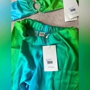 Baobab Nala set. Blue and green ombré S top and XS bottom